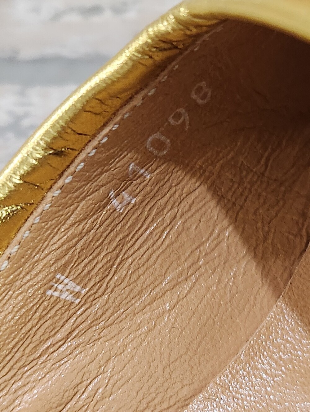 Vintage Ralph Lauren White Leather Gold Crest Loafers Made In Italy, 8B - Picture 8 of 10